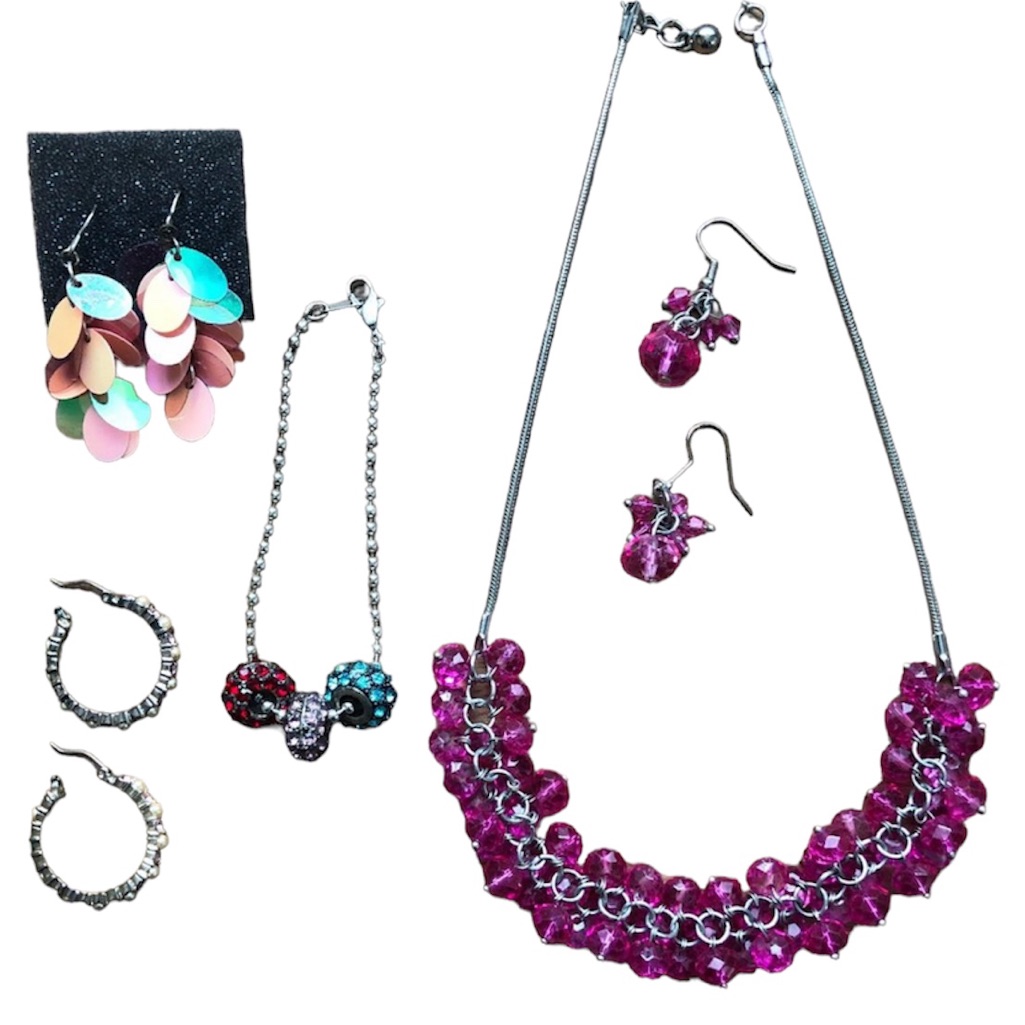 Jewelry Lot - Fashion Jewelry